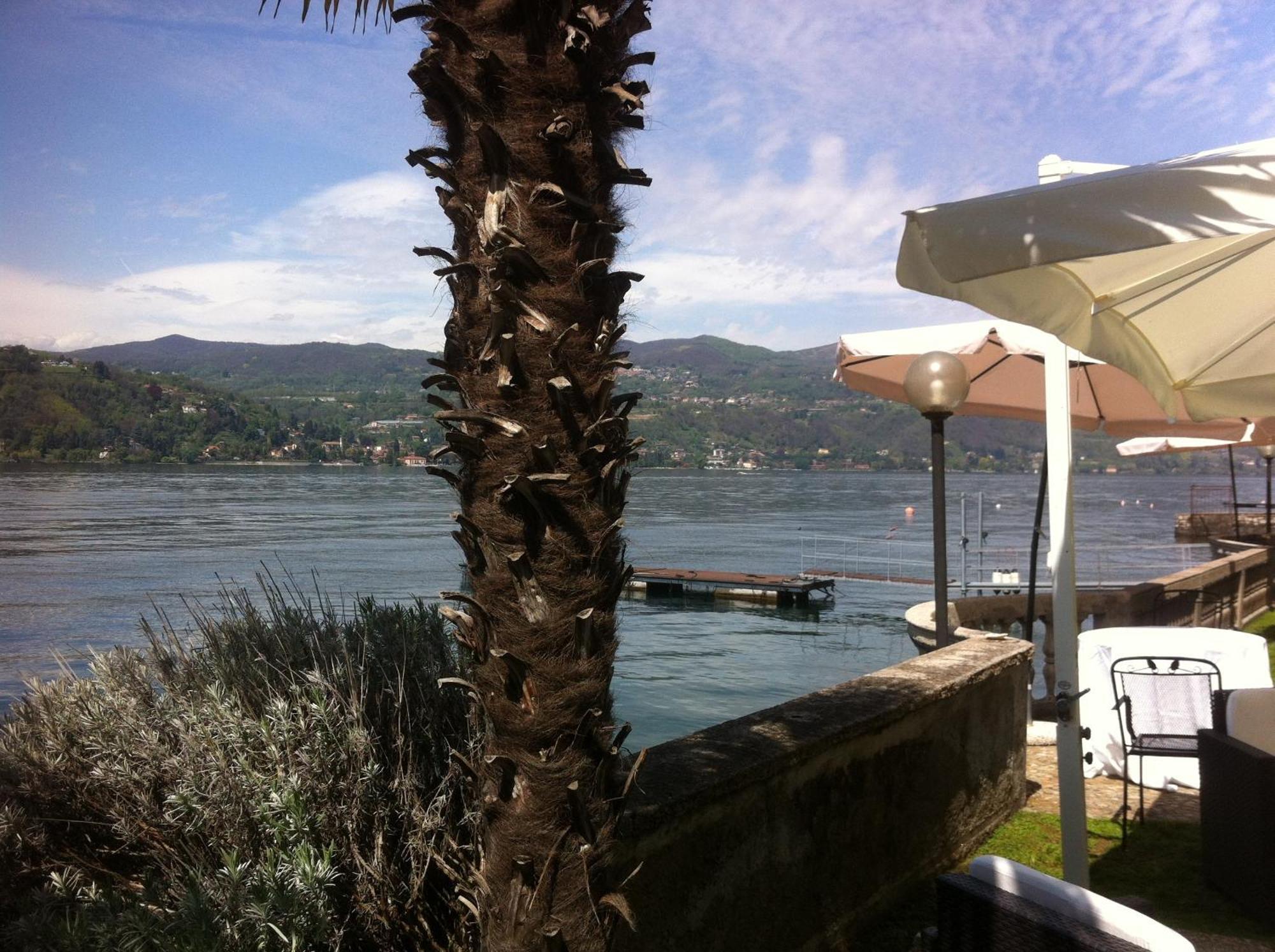Hotel Lido Ranco Luaran gambar